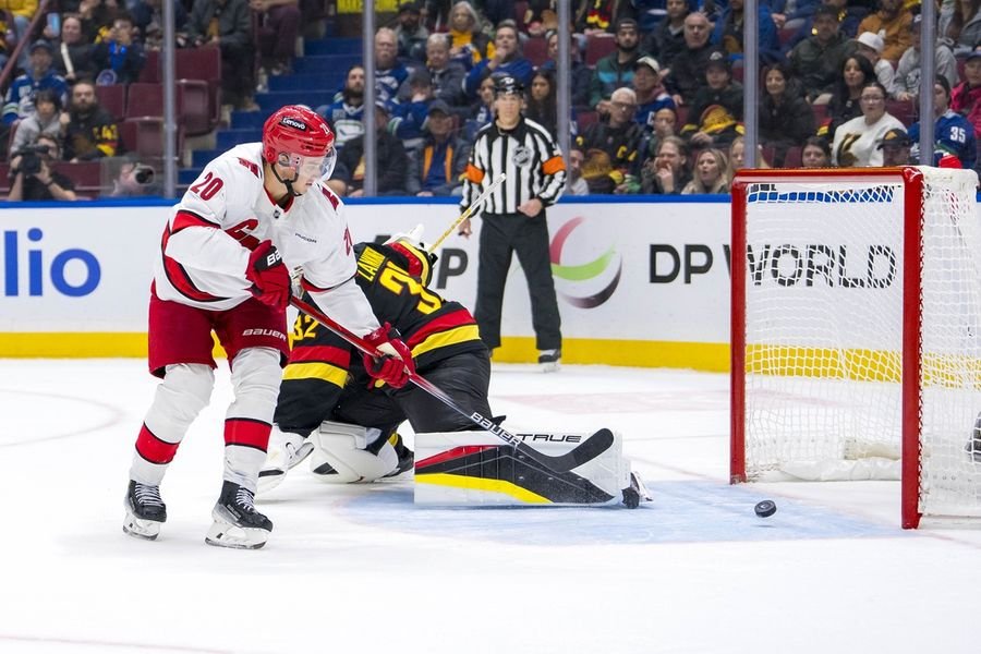 NHL: Carolina Hurricanes at Vancouver Canucks