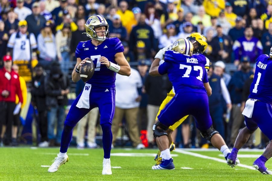 NCAA Football: Michigan at Washington