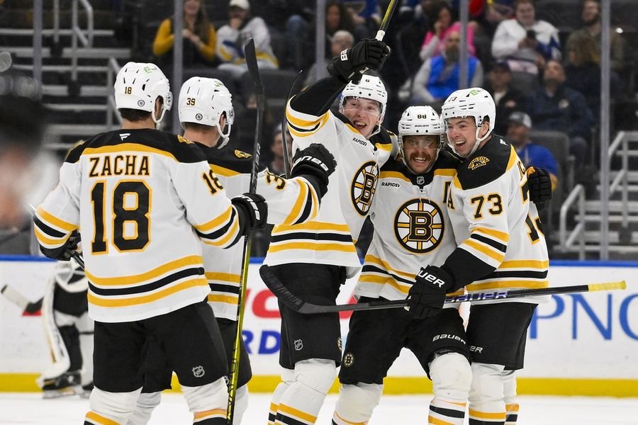 NHL: Boston Bruins at St. Louis Blues