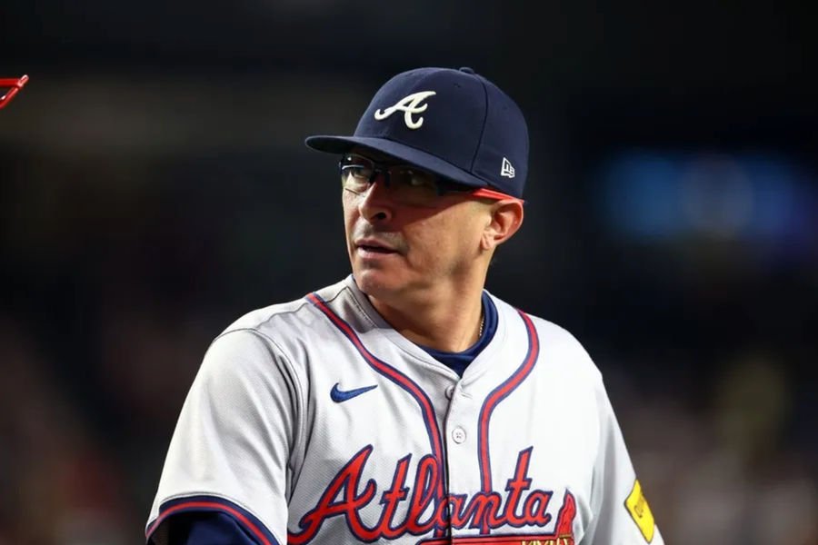 Jul 9, 2024; Phoenix, Arizona, USA; Atlanta Braves pitcher Jesse Chavez against the Arizona Diamondbacks at Chase Field. Mandatory Credit: Mark J. Rebilas-Imagn Images