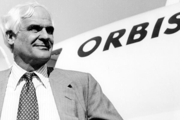David Paton, Creator of Flying Eye Hospital, Dies at 94
