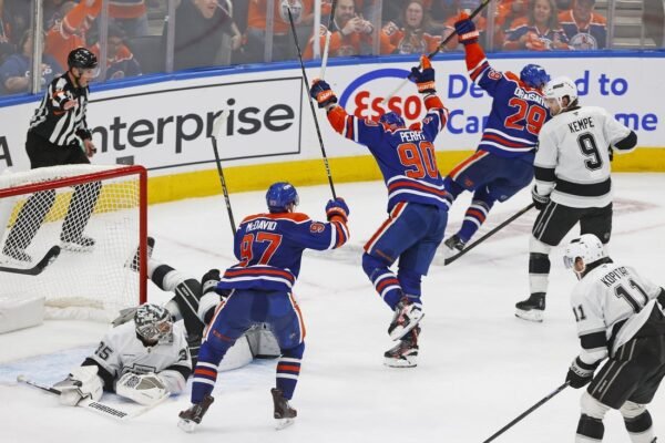 Despite Oilers’ rallies, Kings undeterred entering crucial Game 5