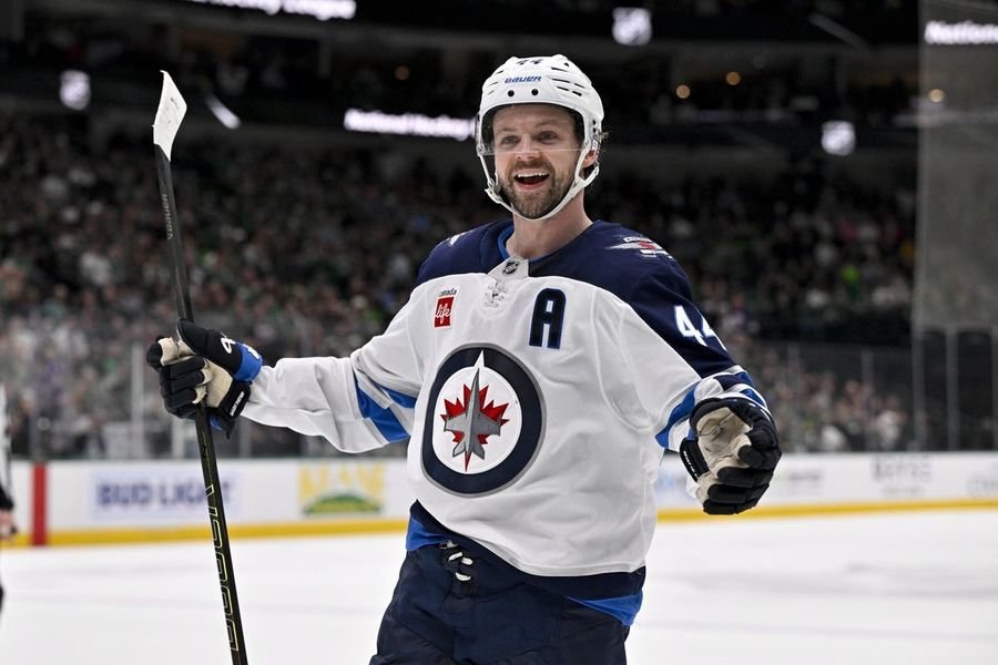 NHL: Winnipeg Jets at Dallas Stars