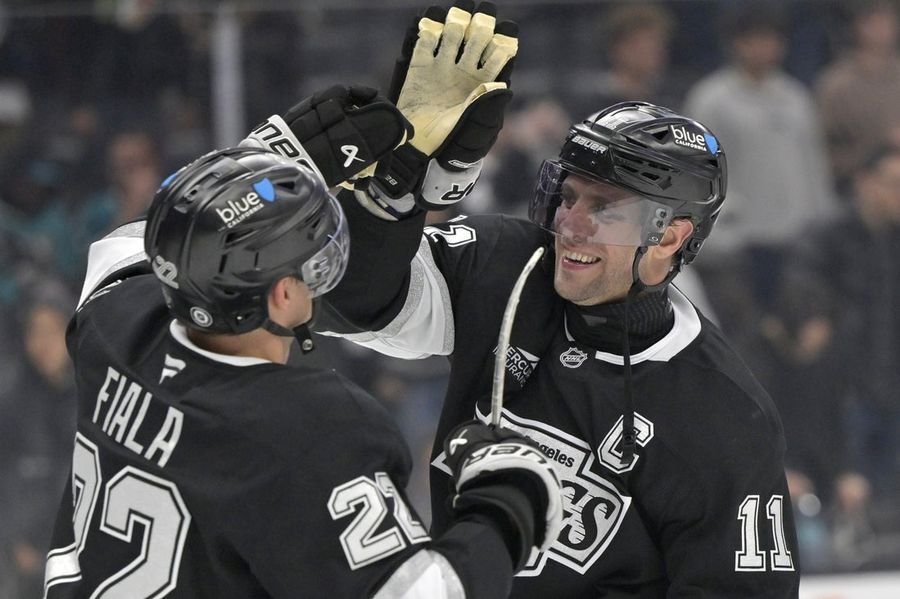 NHL: San Jose Sharks at Los Angeles Kings