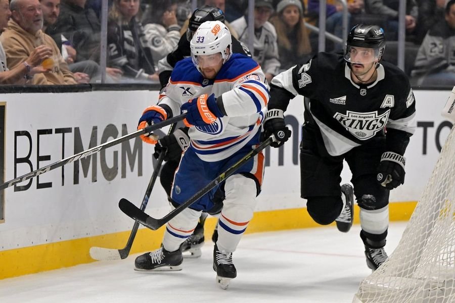 NHL: Stanley Cup Playoffs-Edmonton Oilers at Los Angeles Kings