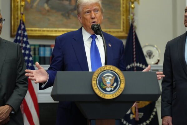 Trump Signs Executive Order Asking Companies to Lower Drug Prices