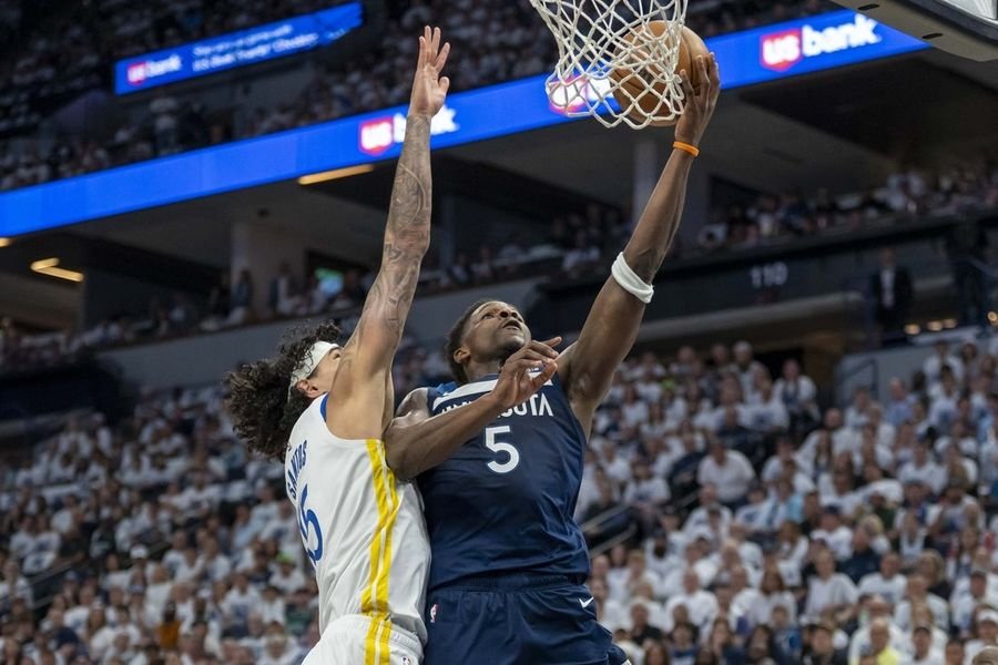 NBA: Playoffs-Golden State Warriors at Minnesota Timberwolves
